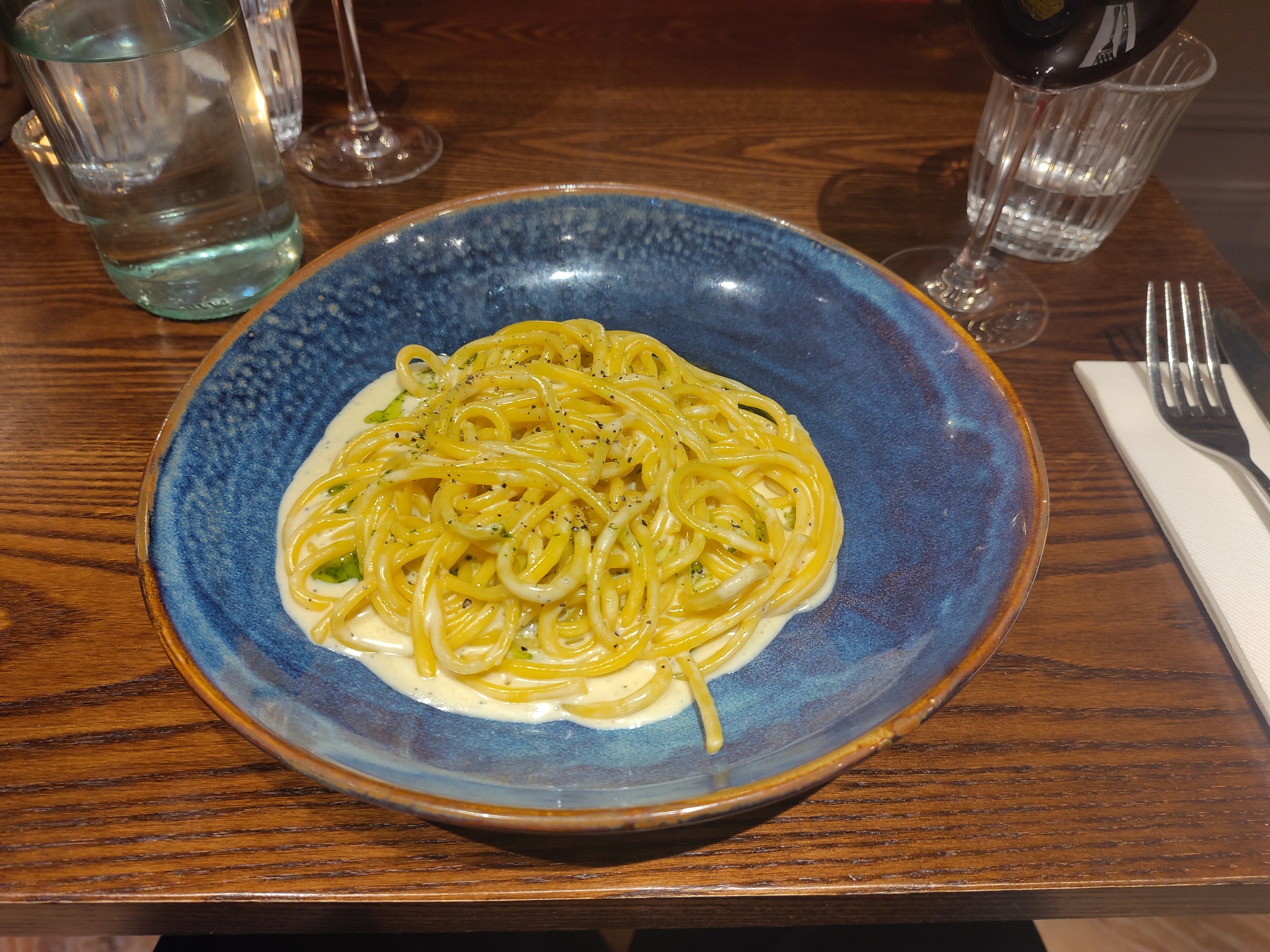 Cacio e Pepe Bucatini